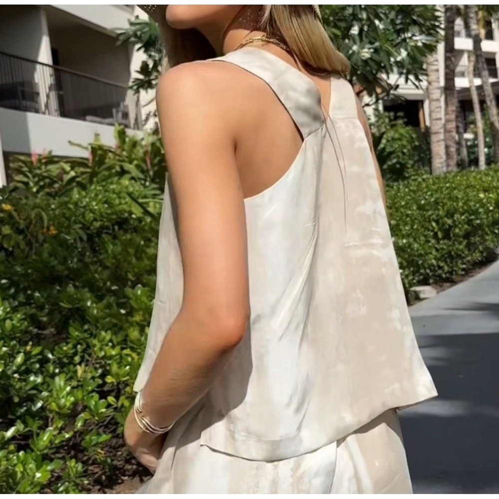 NWT Travis Matthew Women's White Tan Crop Tank Top Size S